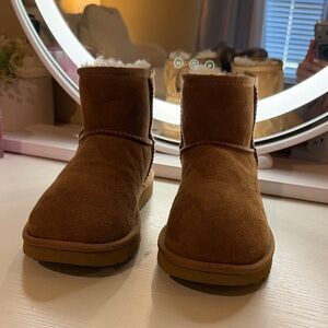 UGG Chestnut Short Classic Mini Suede Shearling Ankle Boots